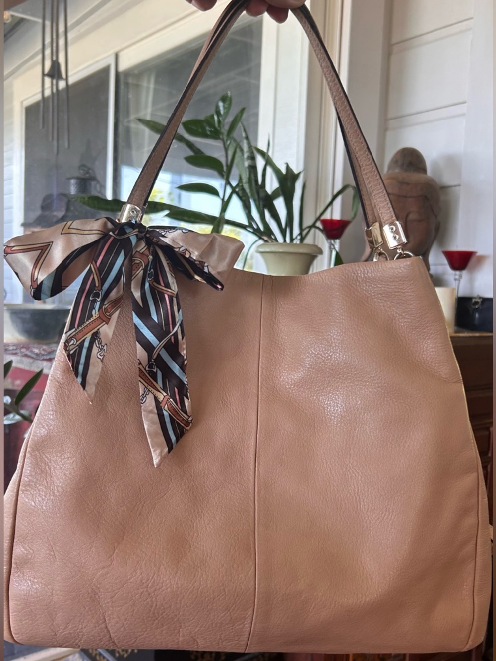 COACH EUC Madison Bag w/hang tag &unbranded scarf - Picture 5 of 13